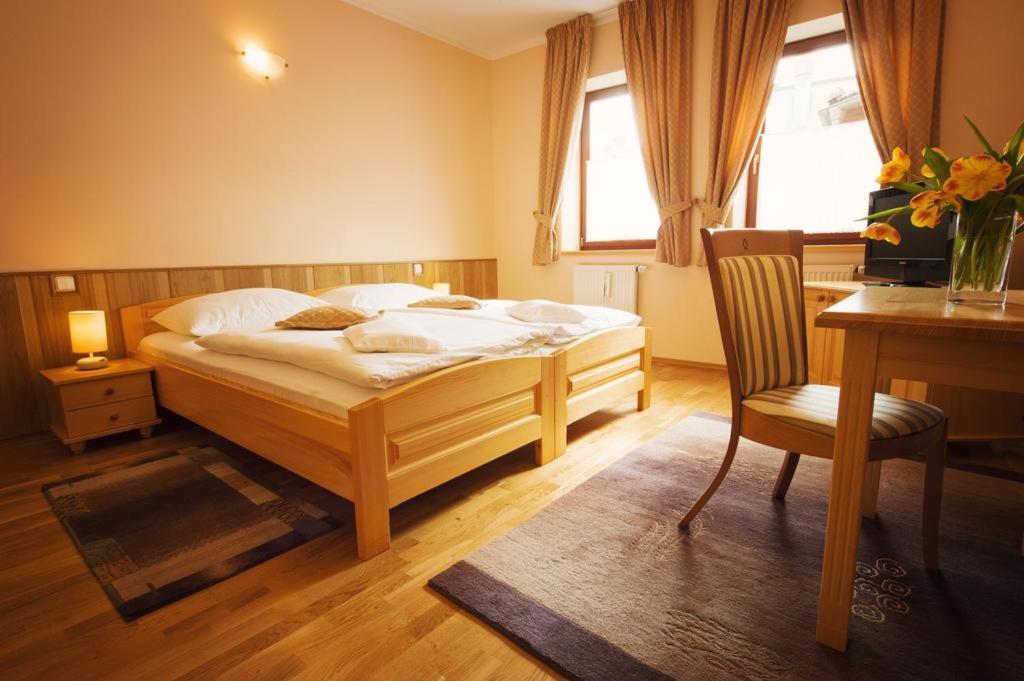 Hotel Karpatsky Dvor Lozorno Exteriér fotografie