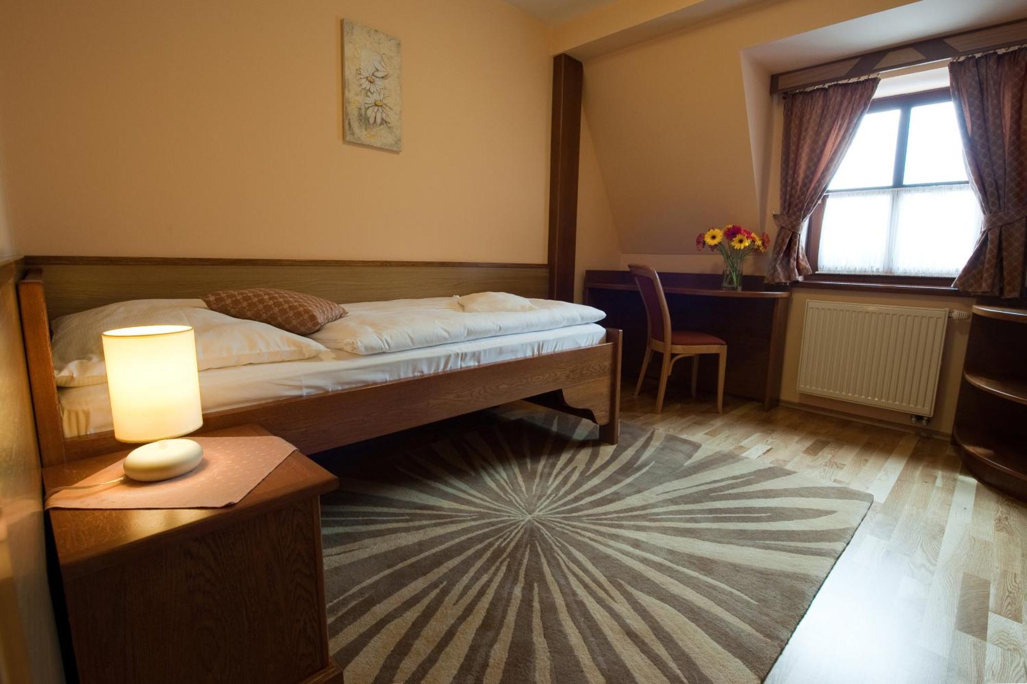 Hotel Karpatsky Dvor Lozorno Exteriér fotografie